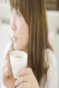 嘴唇偏白的女人運(yùn)勢(shì)怎么樣
