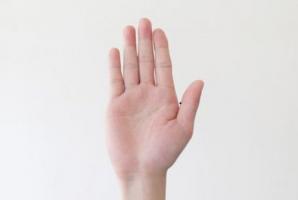 無(wú)名指比食指長(zhǎng)的女人命運(yùn)如何